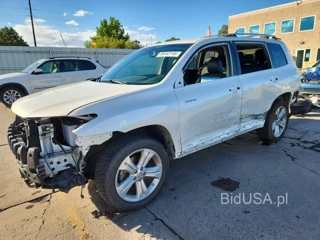 TOYOTA HIGHLANDER LIMITED