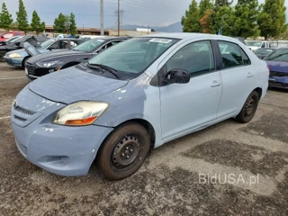 TOYOTA YARIS BASE
