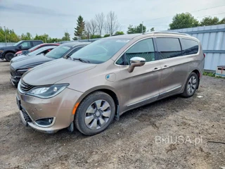 CHRYSLER PACIFICA HYBRID LIMITED