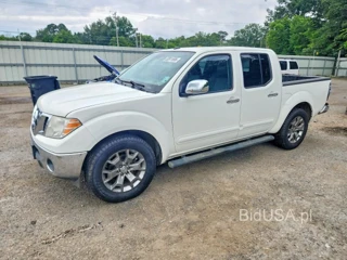 NISSAN FRONTIER SL