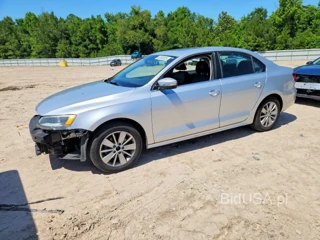 VOLKSWAGEN JETTA SE