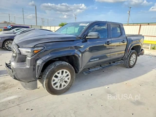 TOYOTA TACOMA SR5