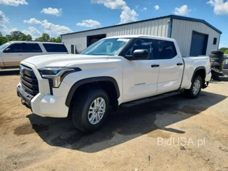 TOYOTA TUNDRA CREWMAX SR5