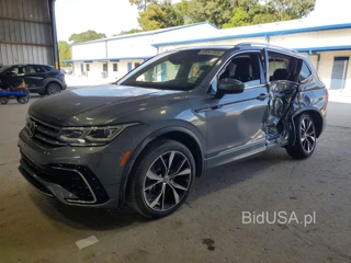 VOLKSWAGEN TIGUAN SEL R-LINE BLACK