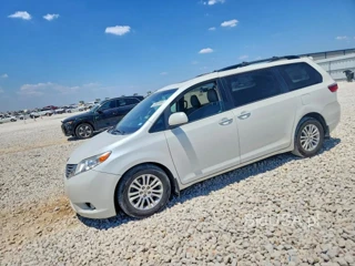 TOYOTA SIENNA XLE 8-PASSENGER