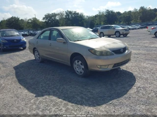 TOYOTA TOYOTA CAMRY SE