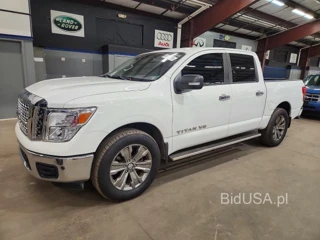 NISSAN TITAN SV