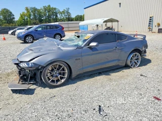 FORD MUSTANG GT