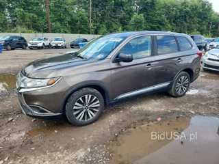 MITSUBISHI OUTLANDER ES