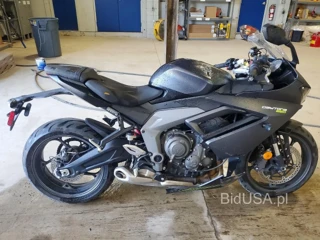 TRIUMPH MOTORCYCLE DAYTONA 660