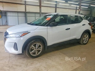 NISSAN KICKS S