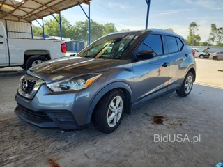 NISSAN KICKS S