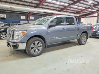NISSAN TITAN SV