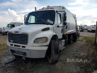 FREIGHTLINER M2