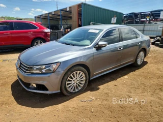 VOLKSWAGEN PASSAT SE