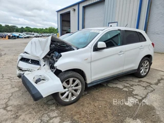 MITSUBISHI OUTLANDER SPORT ES