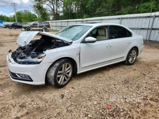 VOLKSWAGEN PASSAT SEL PREMIUM