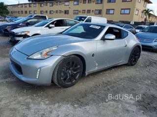 NISSAN 370Z BASE