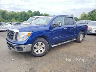 NISSAN TITAN SV