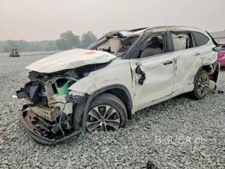 TOYOTA HIGHLANDER XLE