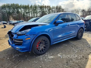 PORSCHE CAYENNE GTS