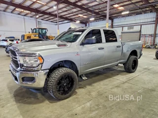 RAM 2500 TRADESMAN