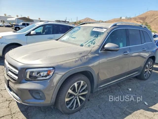 MERCEDES-BENZ GLB 250