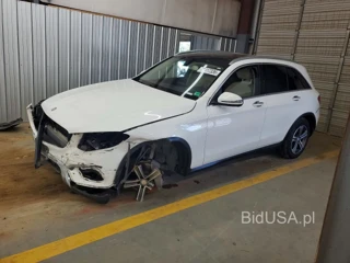MERCEDES-BENZ GLC 300 4MATIC