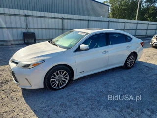 TOYOTA AVALON HYBRID LIMITED