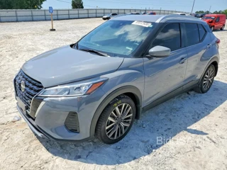 NISSAN KICKS SV