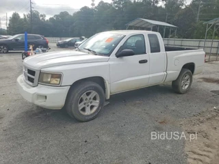 DODGE DAKOTA SLT