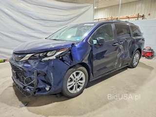 TOYOTA SIENNA XSE