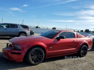 FORD MUSTANG GT