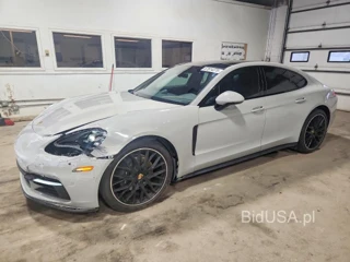 PORSCHE PANAMERA BASE