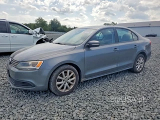 VOLKSWAGEN JETTA SE