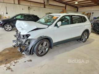 VOLKSWAGEN TIGUAN SE