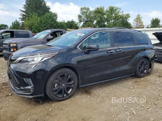 TOYOTA SIENNA XSE 7-PASSENGER