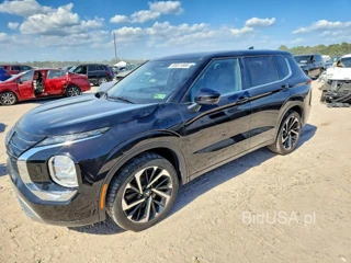 MITSUBISHI OUTLANDER SE