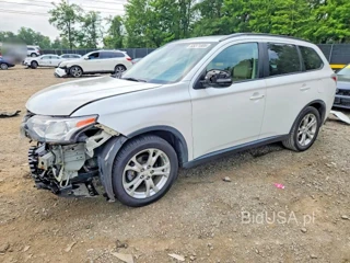 MITSUBISHI OUTLANDER SE