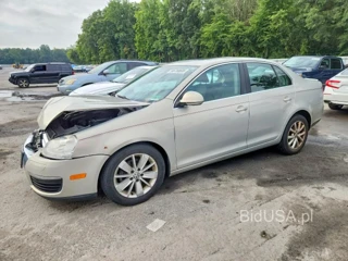 VOLKSWAGEN JETTA SE
