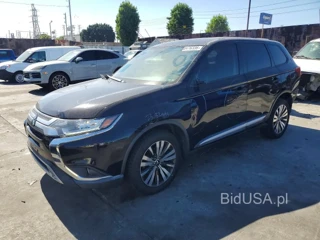 MITSUBISHI OUTLANDER SE