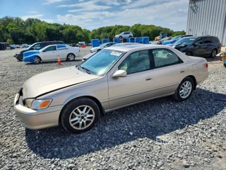TOYOTA CAMRY XLE V6
