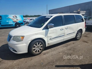 CHRYSLER TOWN & COUNTRY TOURING L