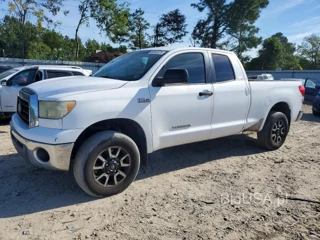 TOYOTA TUNDRA SR5