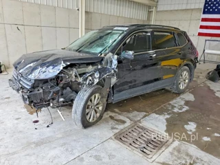VOLKSWAGEN TIGUAN SE