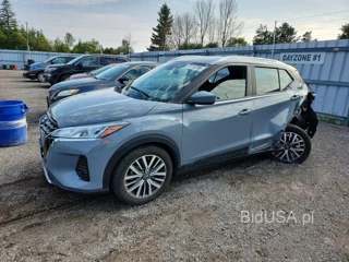 NISSAN KICKS SV