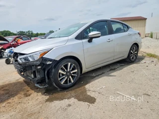 NISSAN VERSA SV