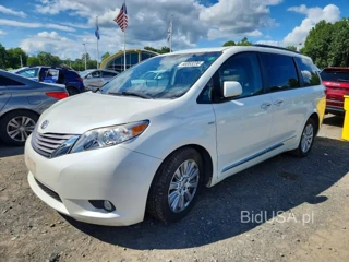 TOYOTA SIENNA XLE 7-PASSENGER