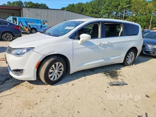 CHRYSLER PACIFICA TOURING PLUS