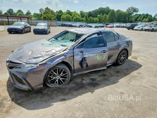 TOYOTA CAMRY HYBRID SE